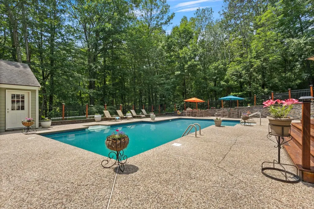 3 Dubeau Drive Derry NH 03038