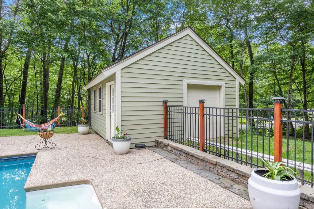 3 Dubeau Drive Derry NH 03038