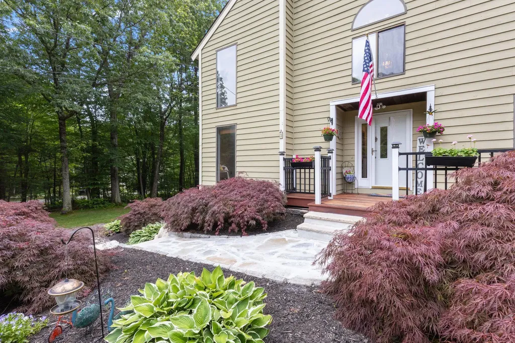 3 Dubeau Drive Derry NH 03038