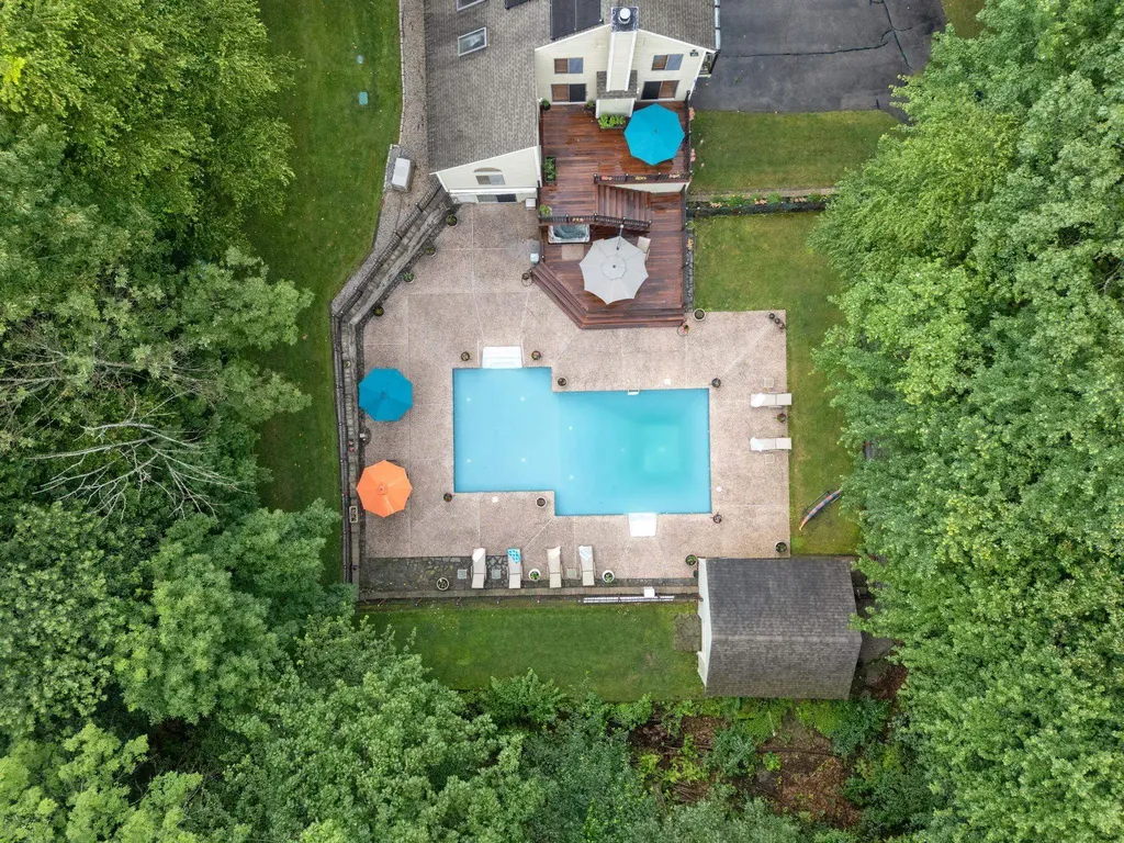 3 Dubeau Drive Derry NH 03038