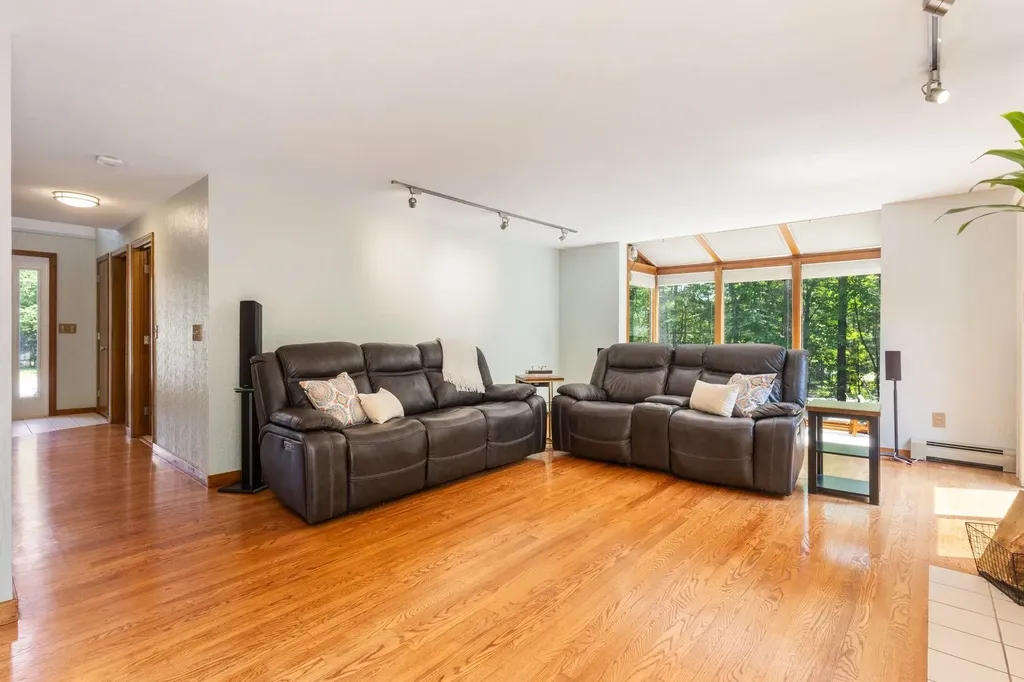 3 Dubeau Drive Derry NH 03038