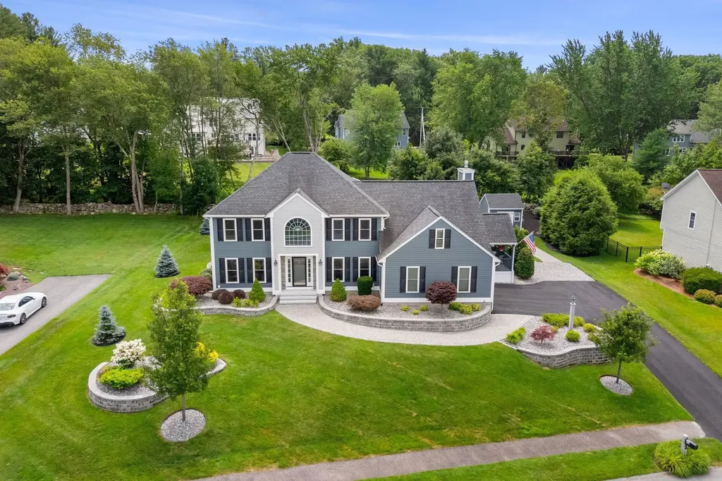 45 Monica Drive Nashua NH 03062