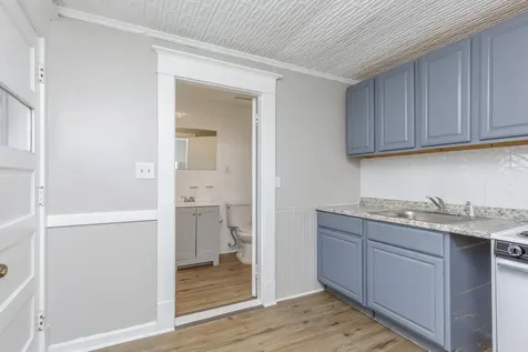 39 Mead Street Manchester NH 03104