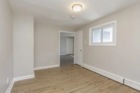 39 Mead Street Manchester NH 03104