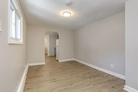 39 Mead Street Manchester NH 03104