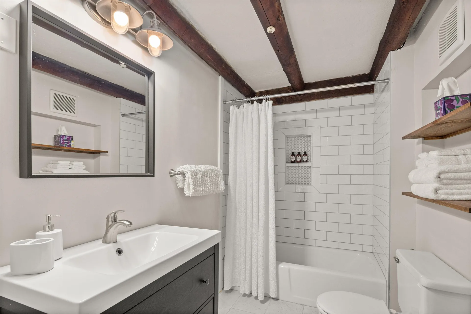 692 S Main Street Stowe VT 05672