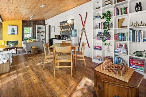 692 S Main Street Stowe VT 05672