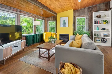 692 S Main Street Stowe VT 05672