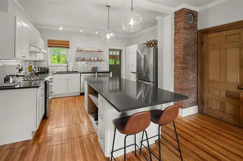 692 S Main Street Stowe VT 05672