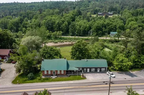 692 S Main Street Stowe VT 05672