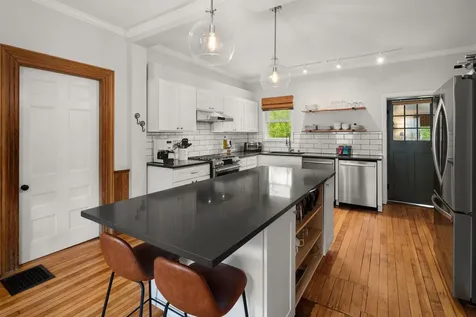 692 S Main Street Stowe VT 05672