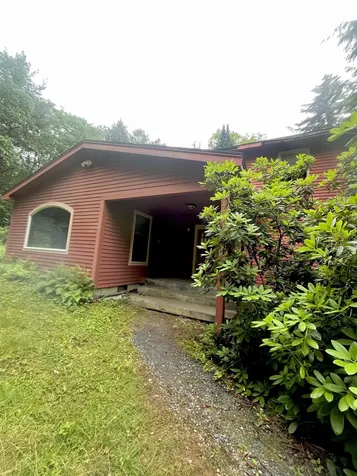 31 Greenleaf Road Swanzey NH 03446