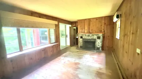 31 Greenleaf Road Swanzey NH 03446
