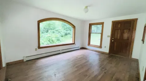 31 Greenleaf Road Swanzey NH 03446