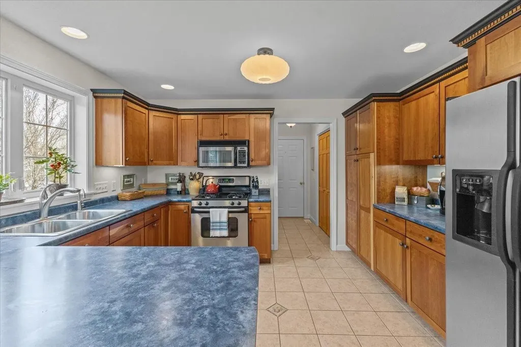 93 Hannahs Place Colchester VT 05446