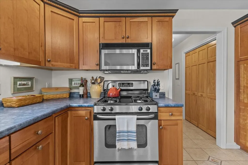 93 Hannahs Place Colchester VT 05446