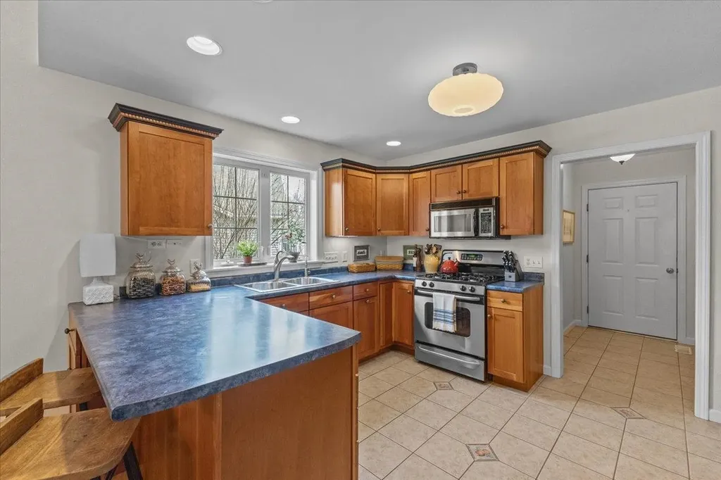 93 Hannahs Place Colchester VT 05446