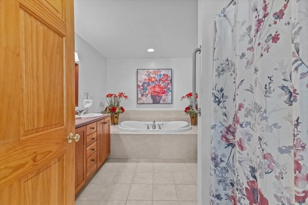 93 Hannahs Place Colchester VT 05446