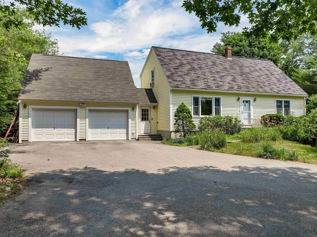 1 Riverside Farm Drive Lee NH 03861