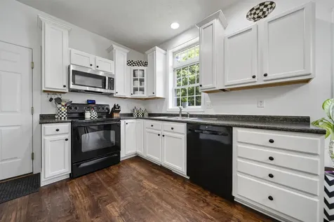 1 Windmere Drive Raymond NH 03077