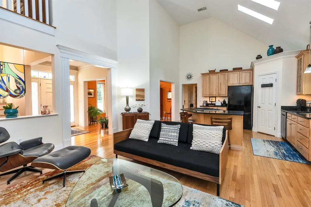 32 Robbe Farm Road Peterborough NH 03458