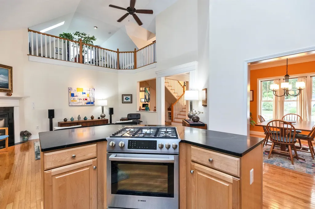 32 Robbe Farm Road Peterborough NH 03458