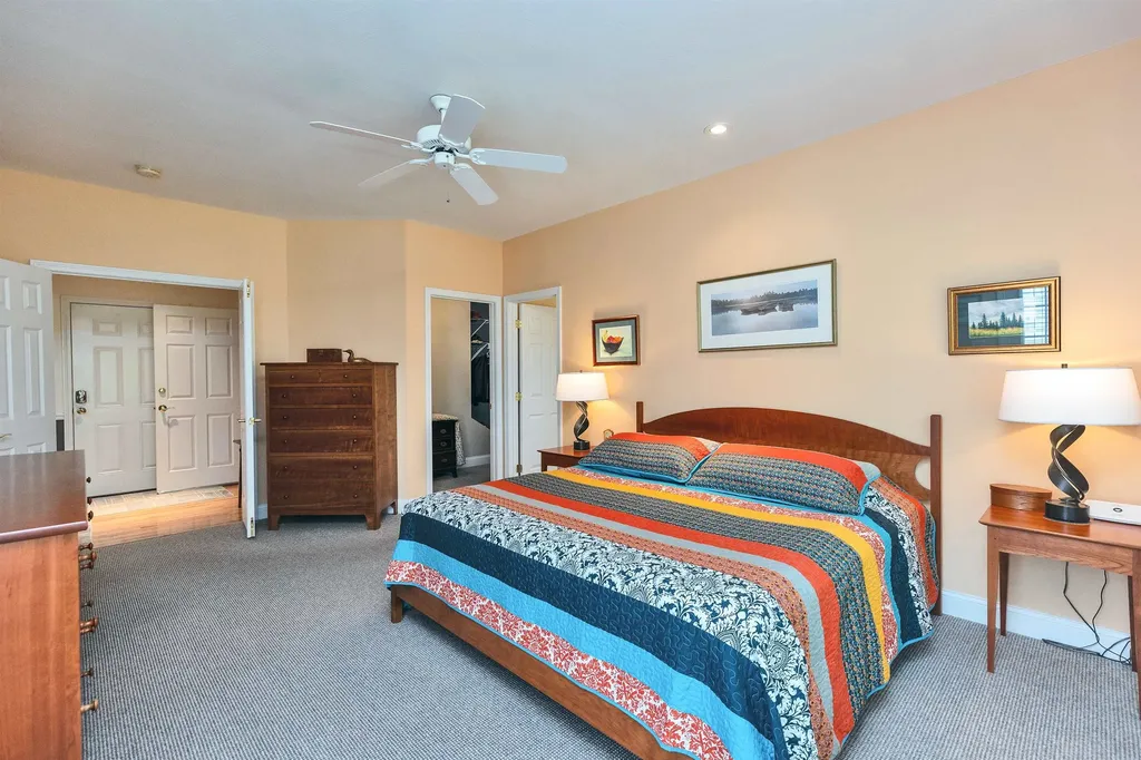 32 Robbe Farm Road Peterborough NH 03458