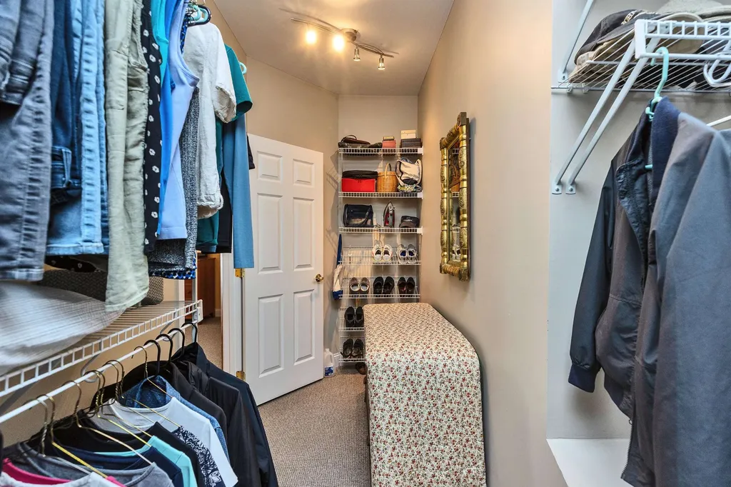 32 Robbe Farm Road Peterborough NH 03458