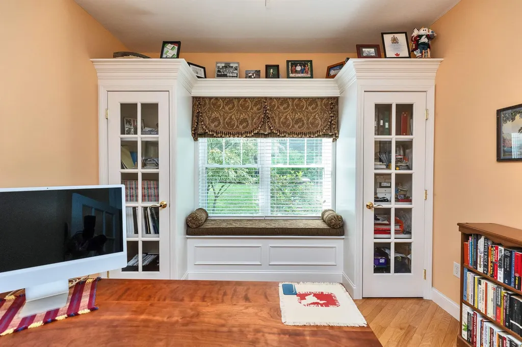 32 Robbe Farm Road Peterborough NH 03458