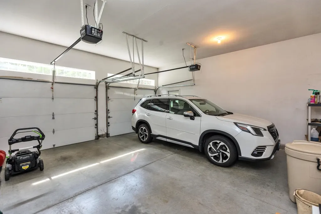 32 Robbe Farm Road Peterborough NH 03458