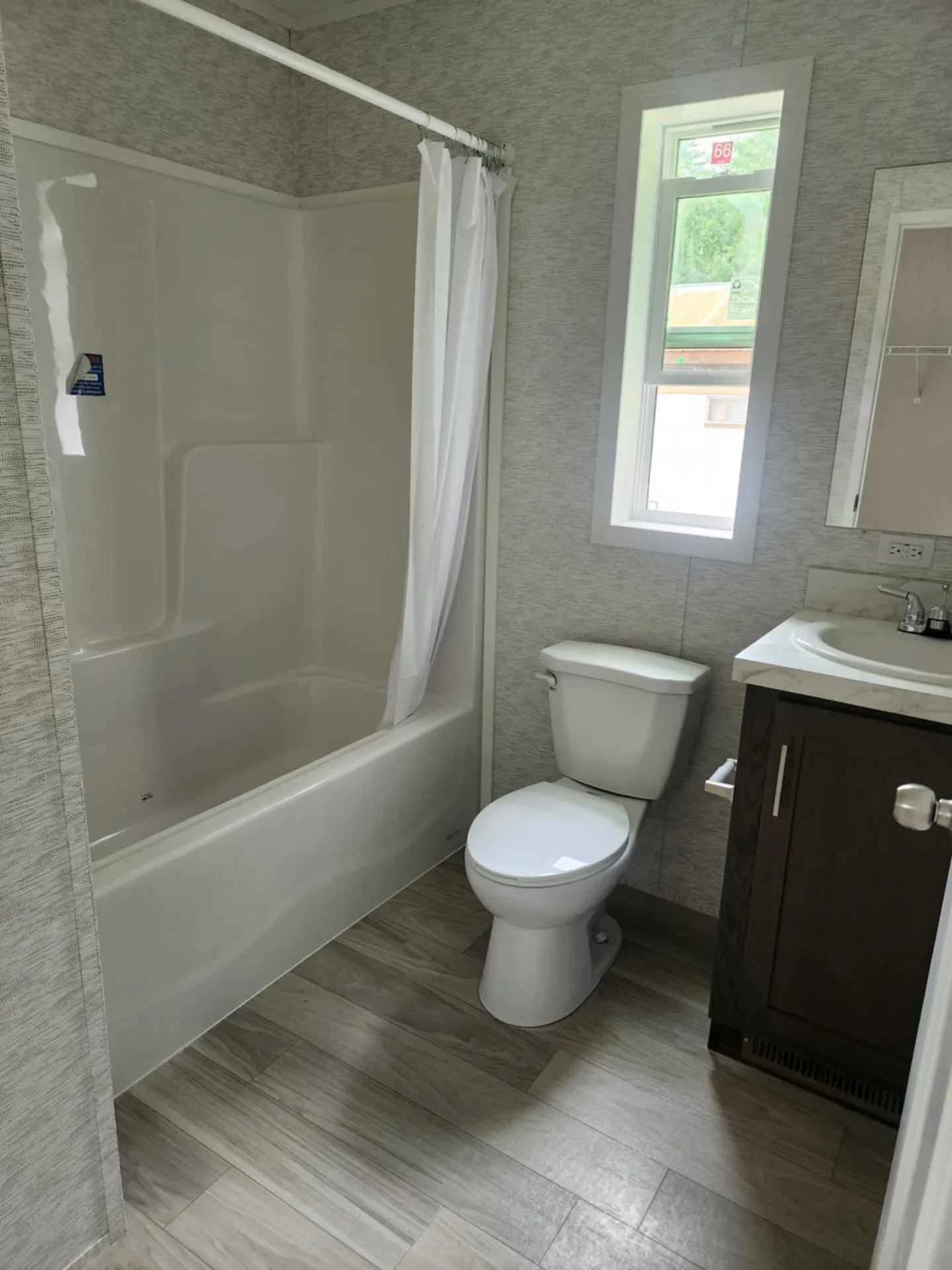 9 Walnut Street Hartford VT 05088