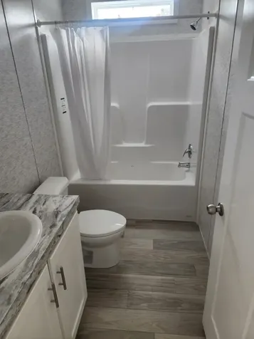 9 Walnut Street Hartford VT 05088