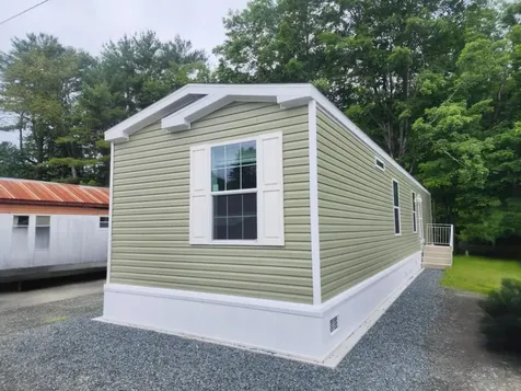 9 Walnut Street Hartford VT 05088