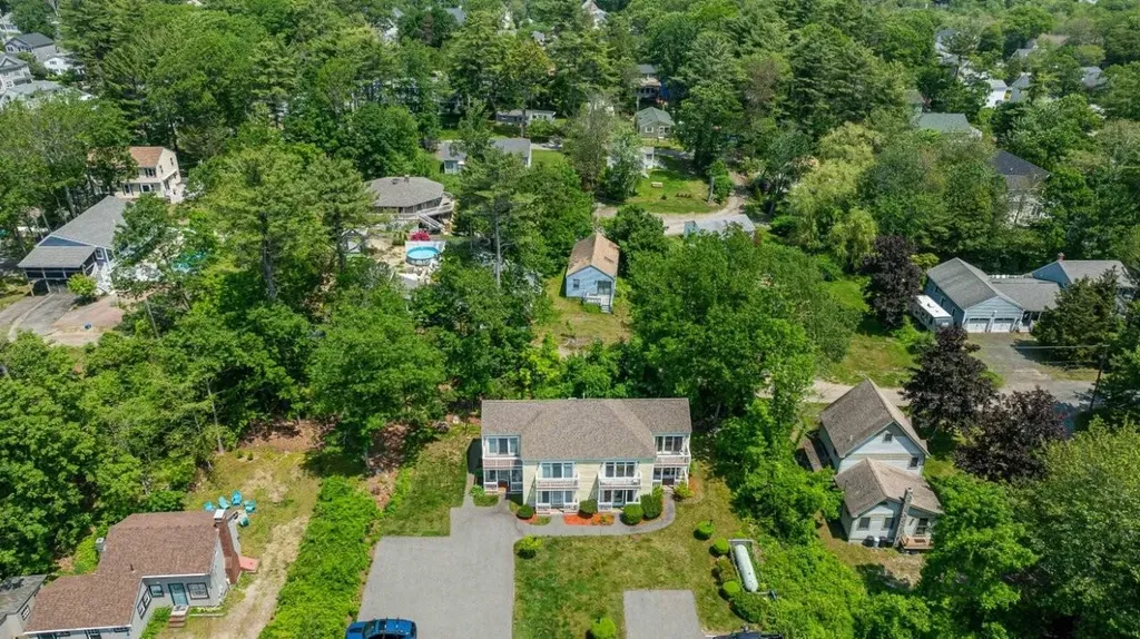 47 Beacon Street York ME 03909