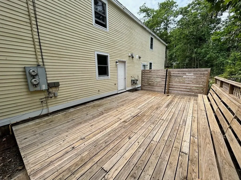 47 Beacon Street York ME 03909