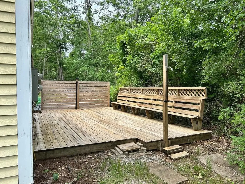47 Beacon Street York ME 03909