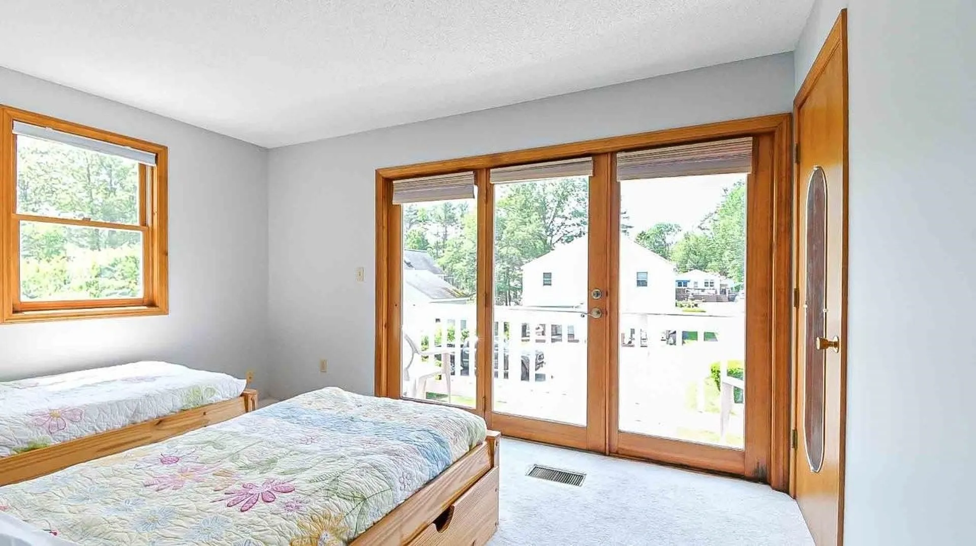 47 Beacon Street York ME 03909