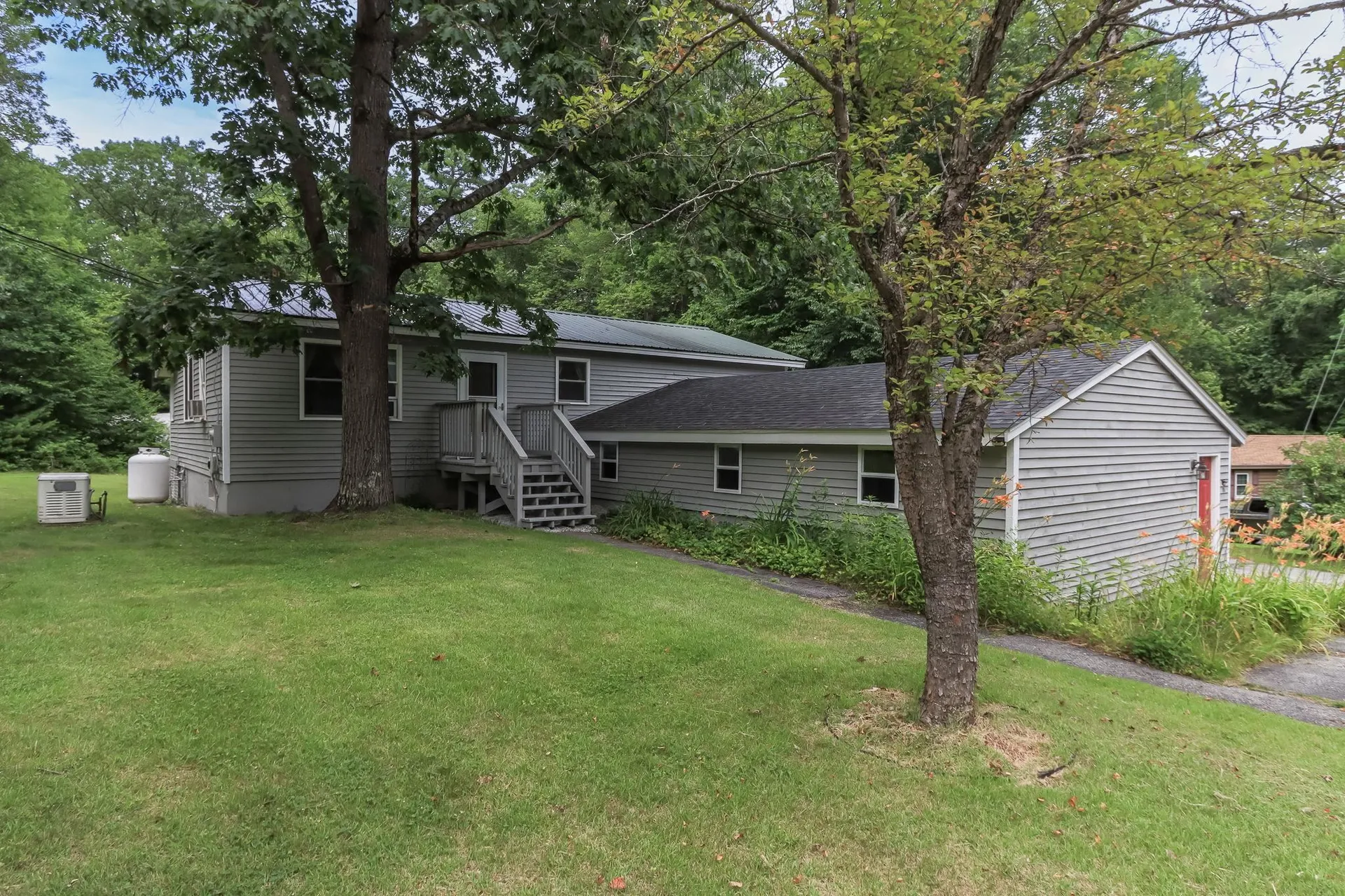 33 Forest Lane Boscawen NH 03303