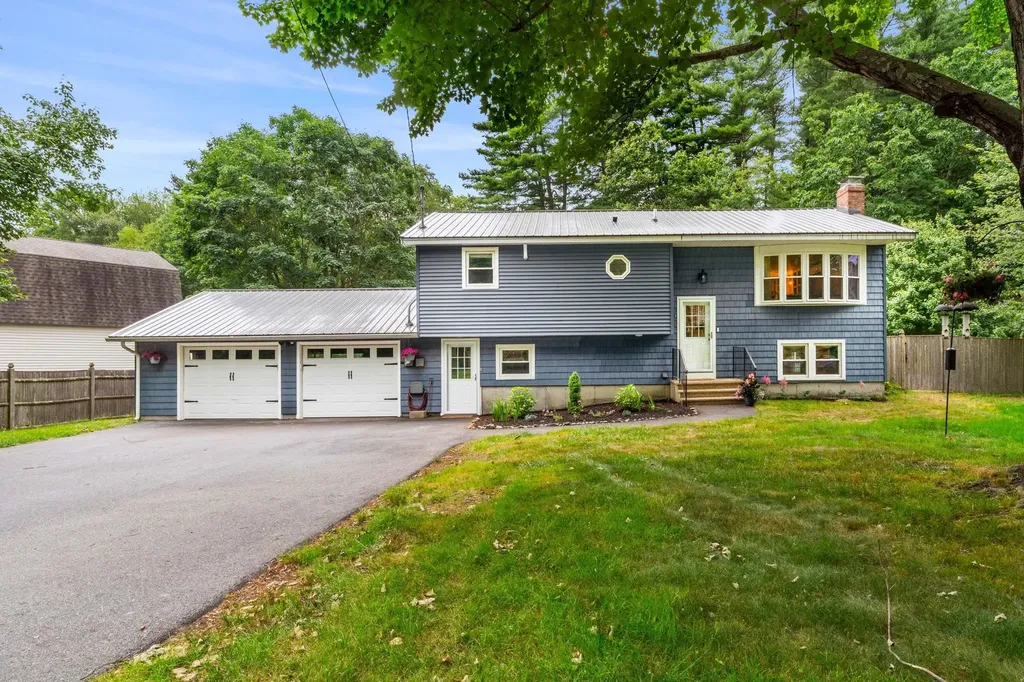 122 Exeter Road Hampton NH 03842