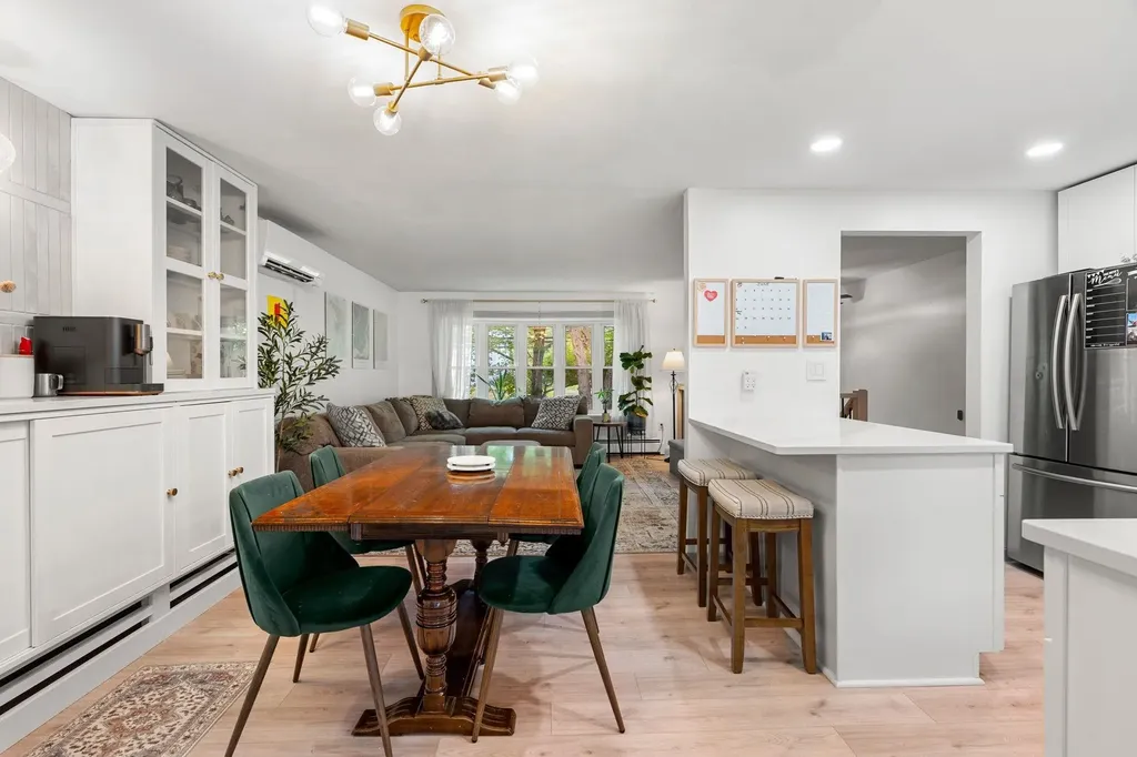 122 Exeter Road Hampton NH 03842
