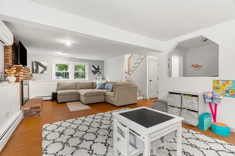 122 Exeter Road Hampton NH 03842