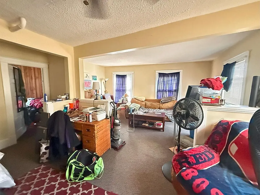 86 Strongs Avenue Rutland City VT 05701