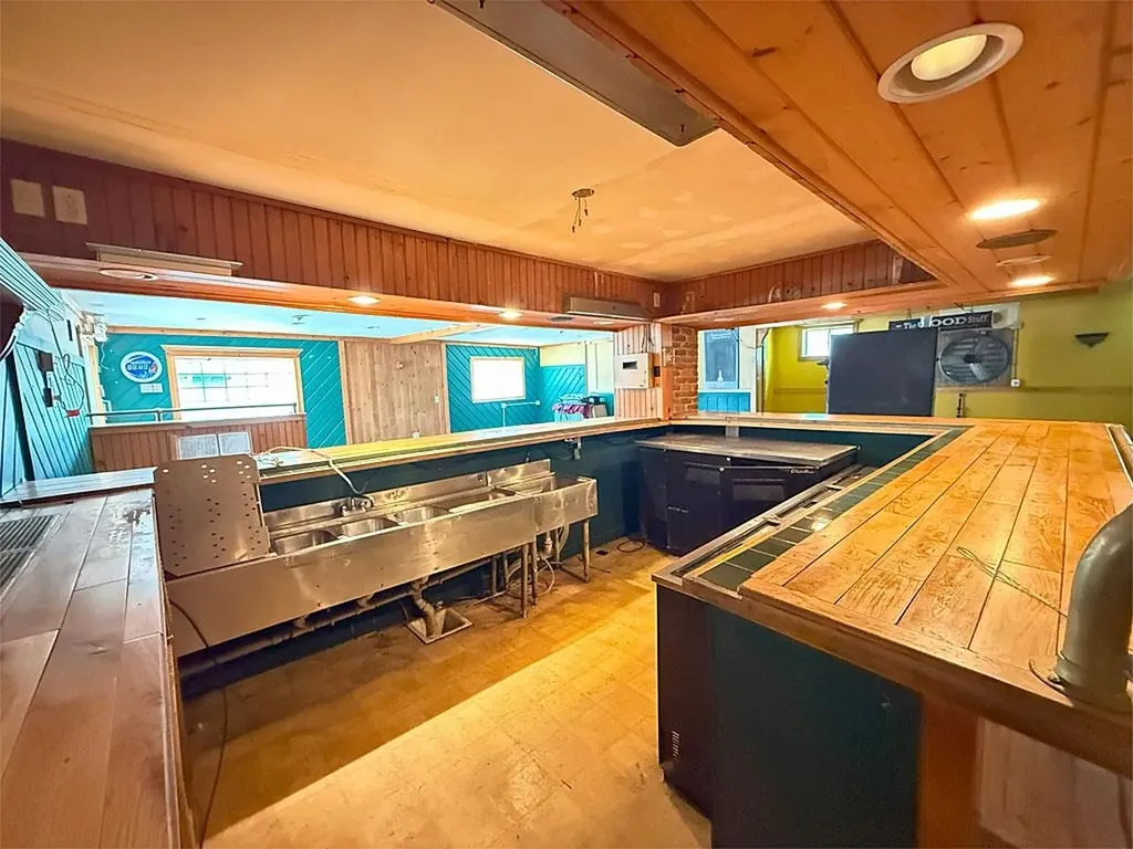 86 Strongs Avenue Rutland City VT 05701