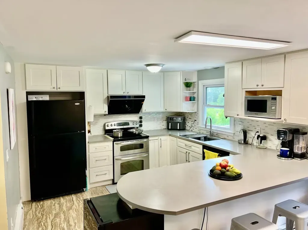 166 Lakeview Drive Shelburne VT 05482