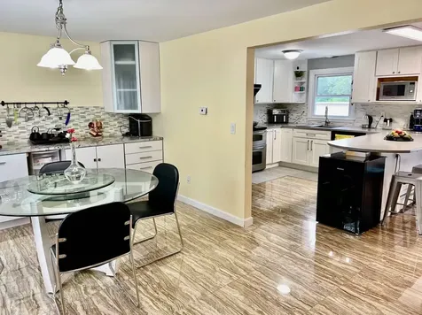 166 Lakeview Drive Shelburne VT 05482