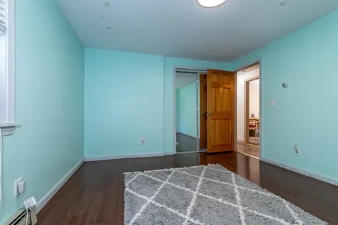 8 Phoenix Drive Kingston NH 03848