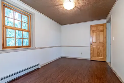 8 Phoenix Drive Kingston NH 03848