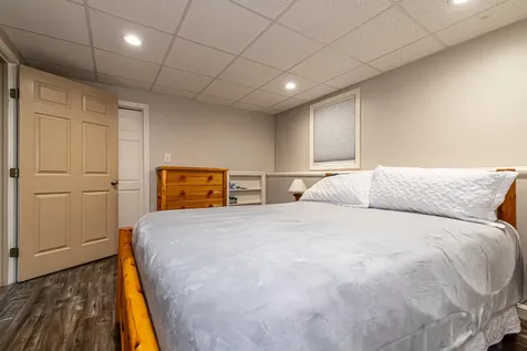 8 Phoenix Drive Kingston NH 03848