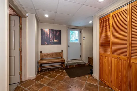8 Phoenix Drive Kingston NH 03848