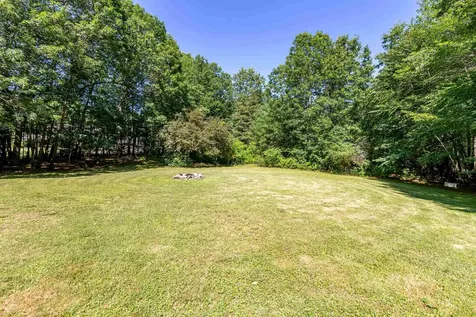 8 Phoenix Drive Kingston NH 03848